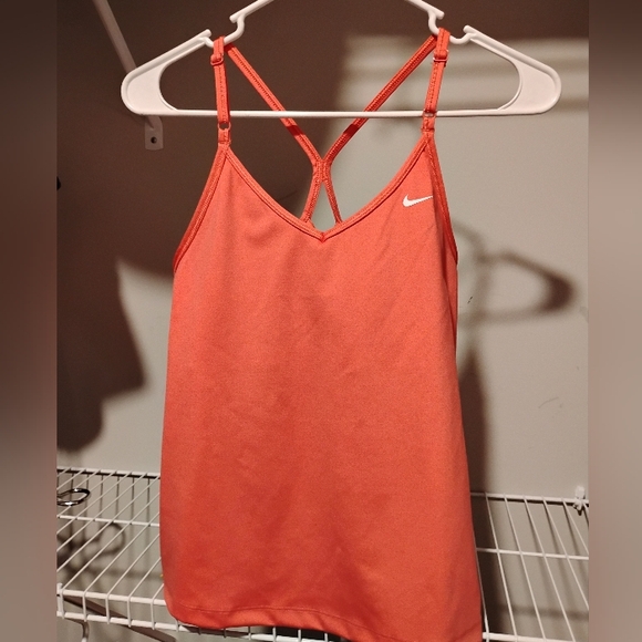 Nike DriFit Top - Picture 4 of 4